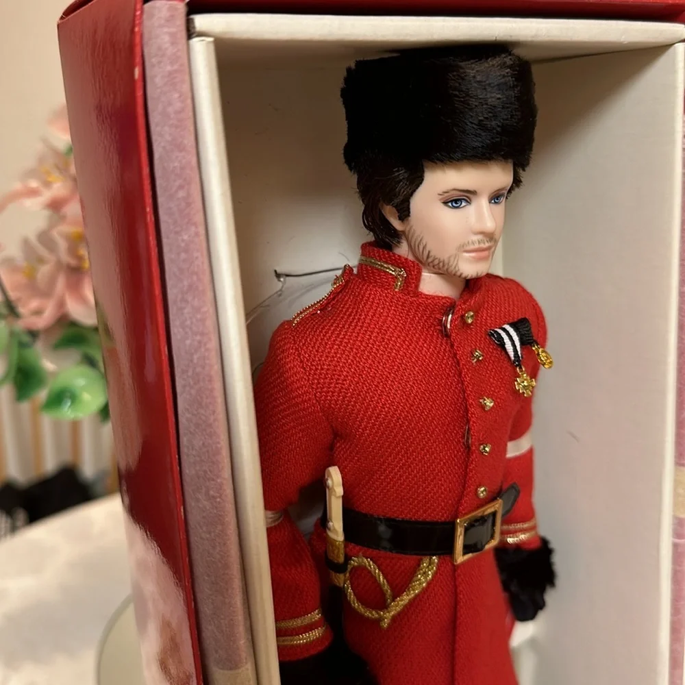 2010 Nicolai,  Ken Russian Genuine Silkstone doll (Barbie) - Picture 3 of 11
